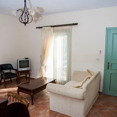 Leventis Complex With Sharing Pool Vila Spartia (Kefalonia)