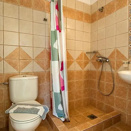 Leventis Complex With Sharing Pool * سبارتيا