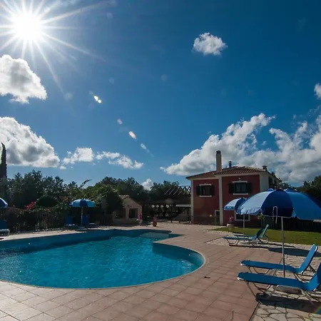 Leventis Complex With Sharing Pool 빌라